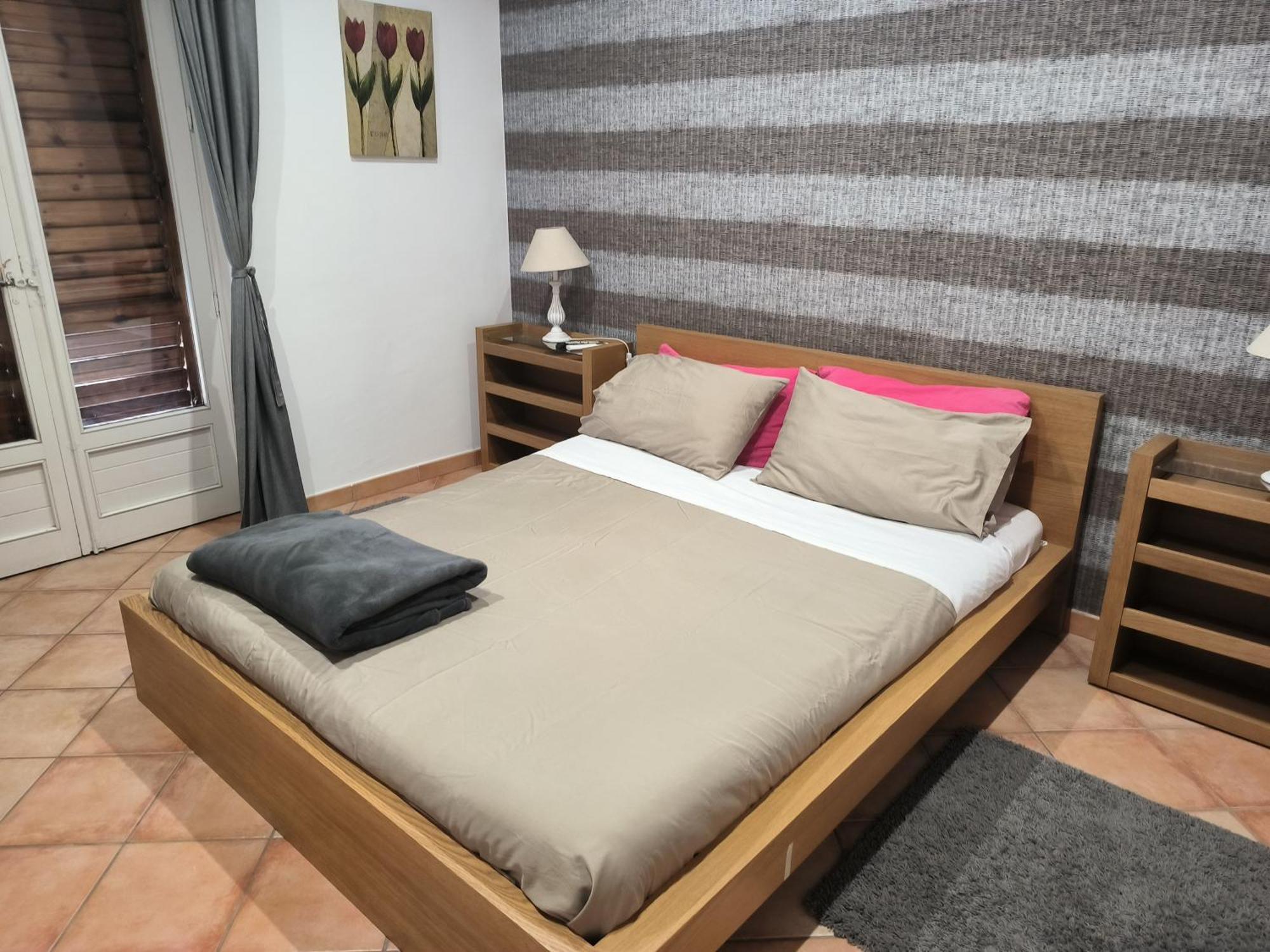 Etna Holidays Home Sereleo Санта-Венерина Номер фото